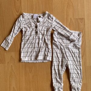 Windowpane grid pattern Lou Lou and company top and bottoms set 3-6 mo